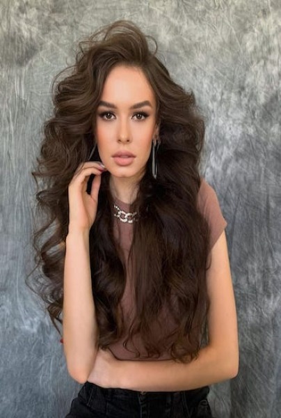 Sonya escort in Paris