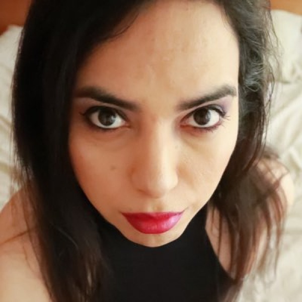 Jezebelts escort in Belfast