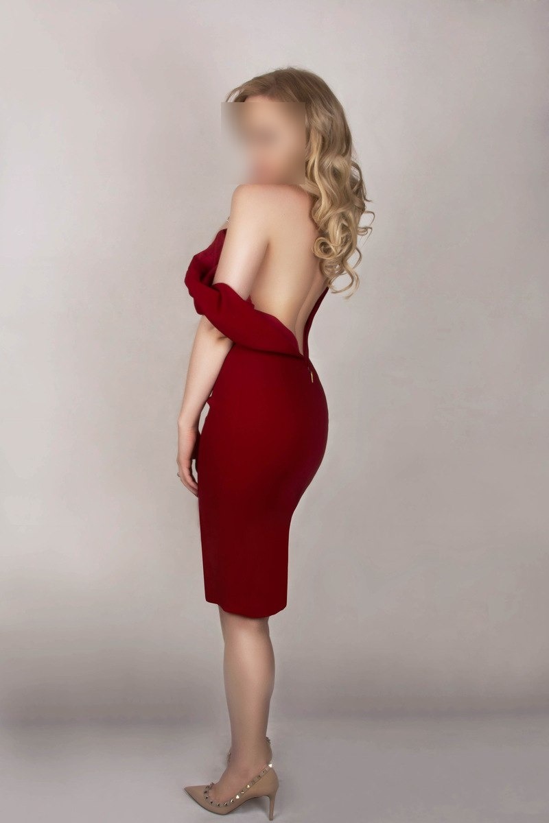 Raffaela escort in Düsseldorf