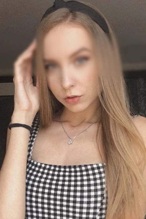 Anora escort in Berlin