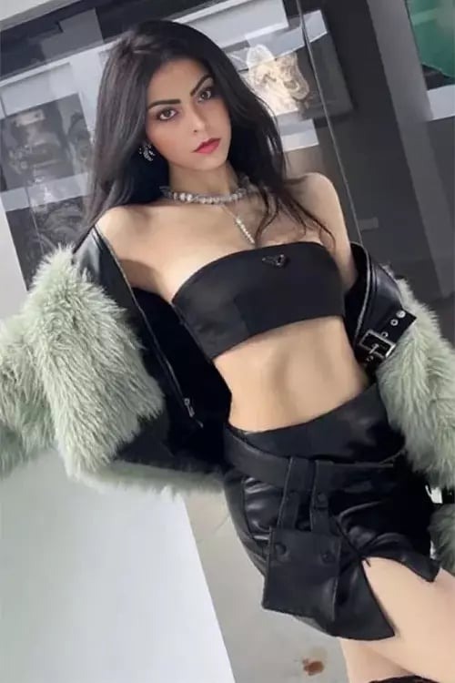 Emelie escort in Berlin