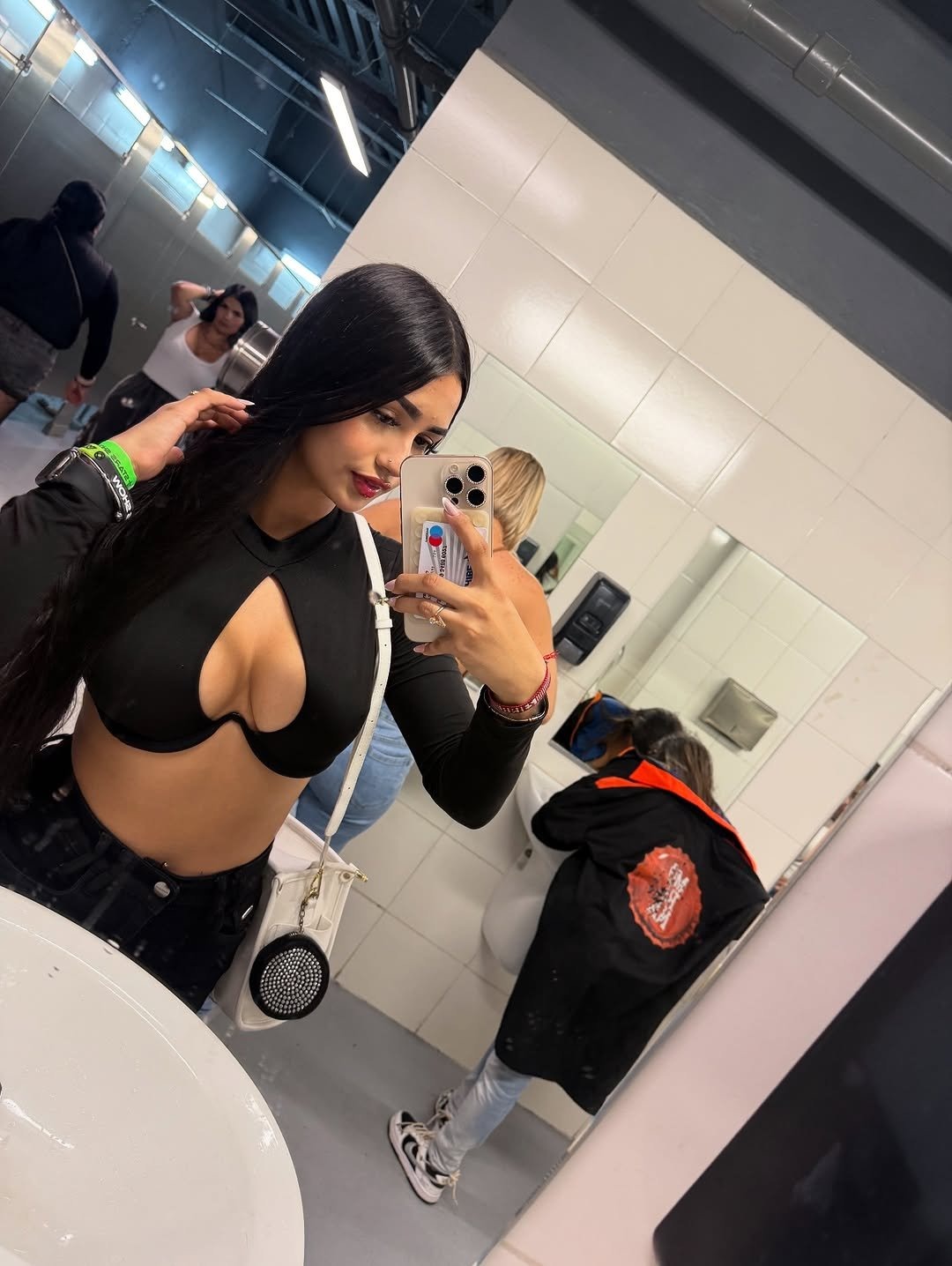 Kirti khana escort in Melbourne