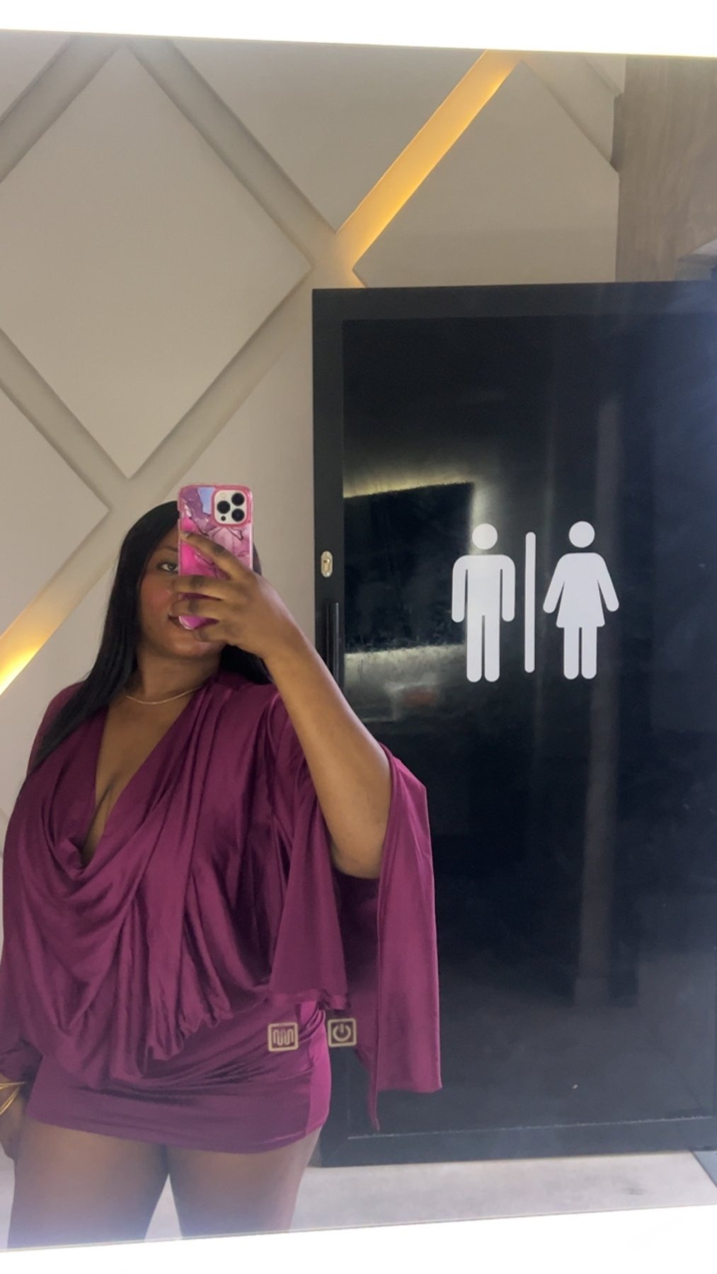 Kira escort in Lomé
