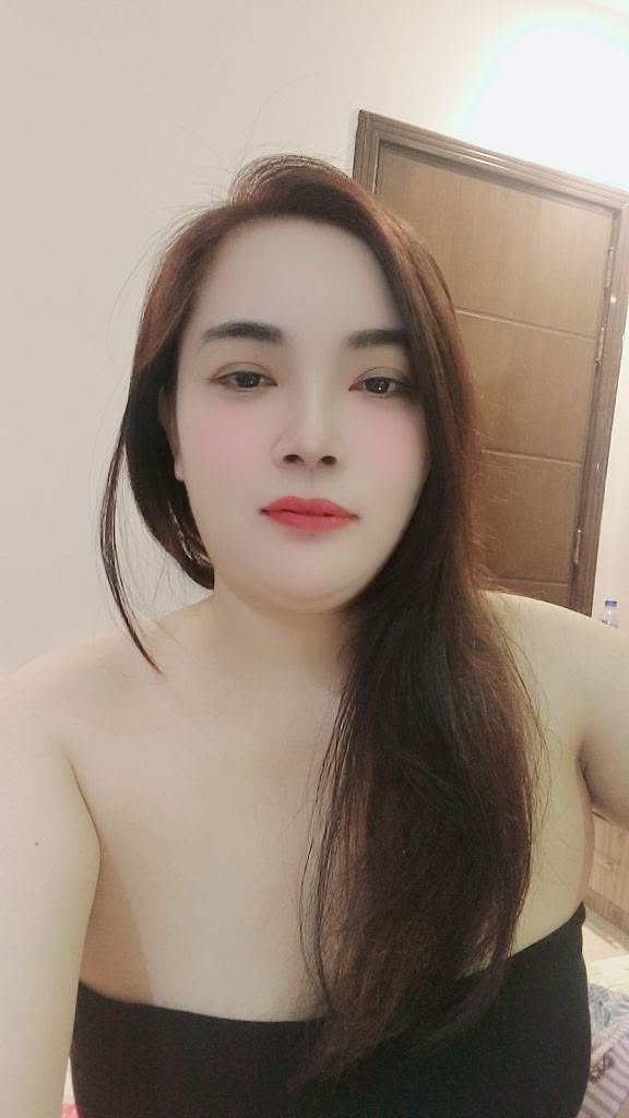 Lisa escort in Al Juffair