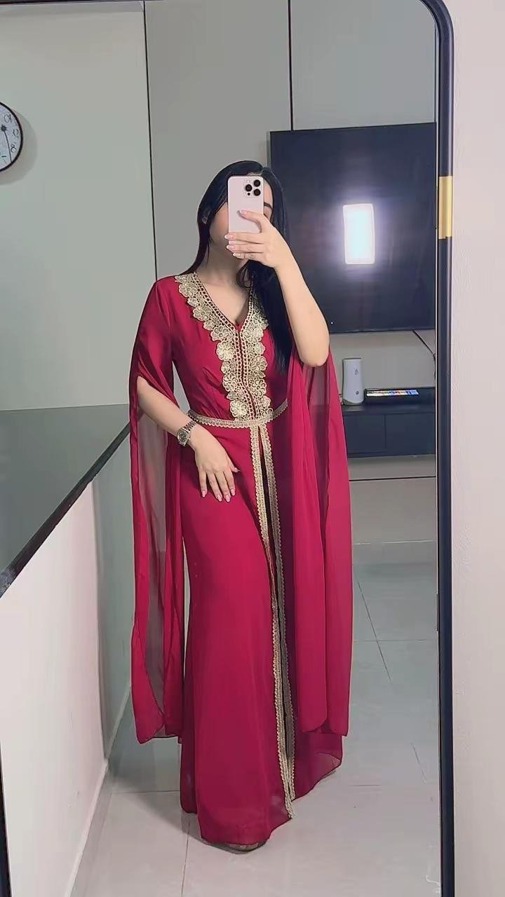 Amira Arabic Model in JVC escort in Dubai