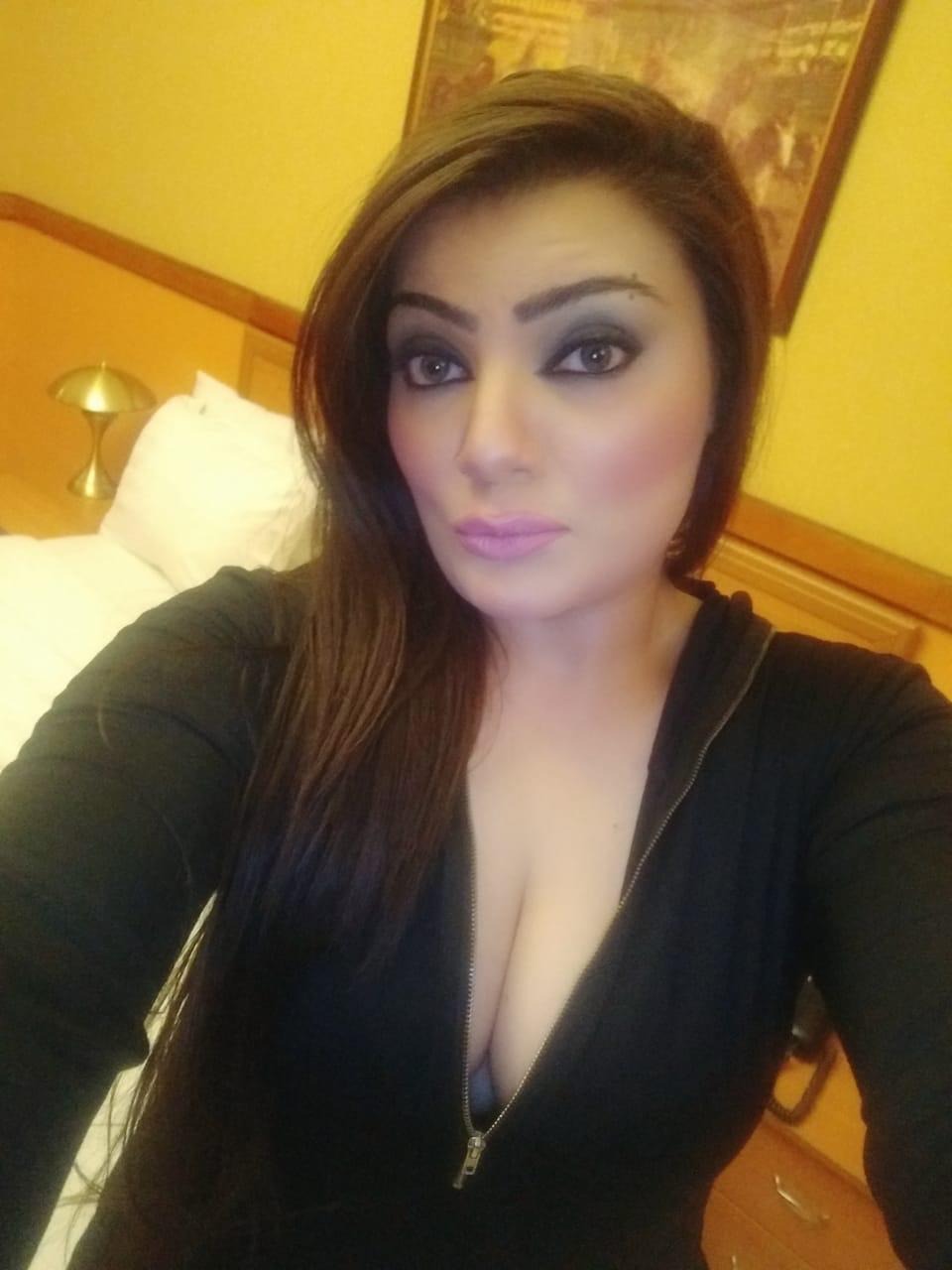 Anjali Hot Model escort in Dubai