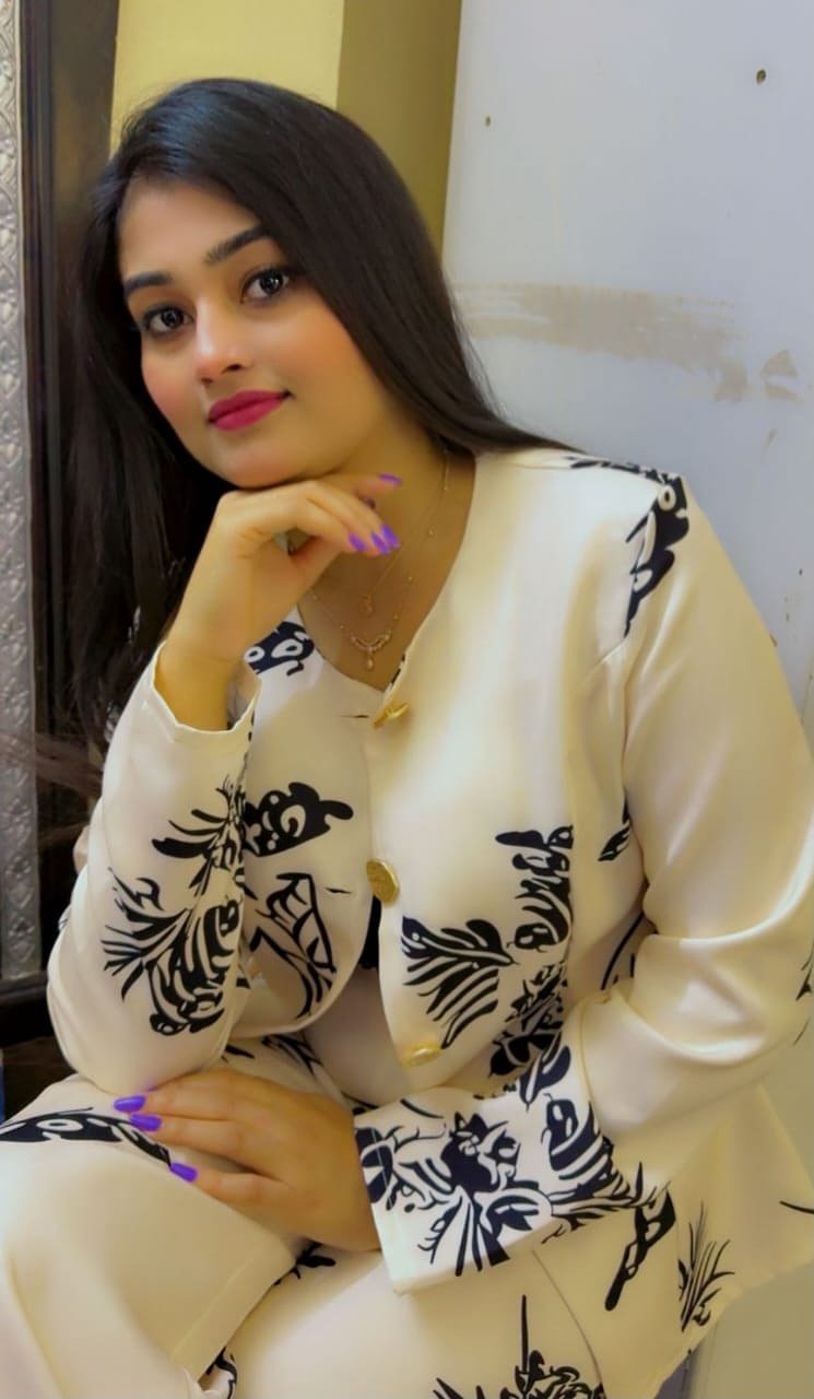Fozia Hot Beauty escort in Dubai