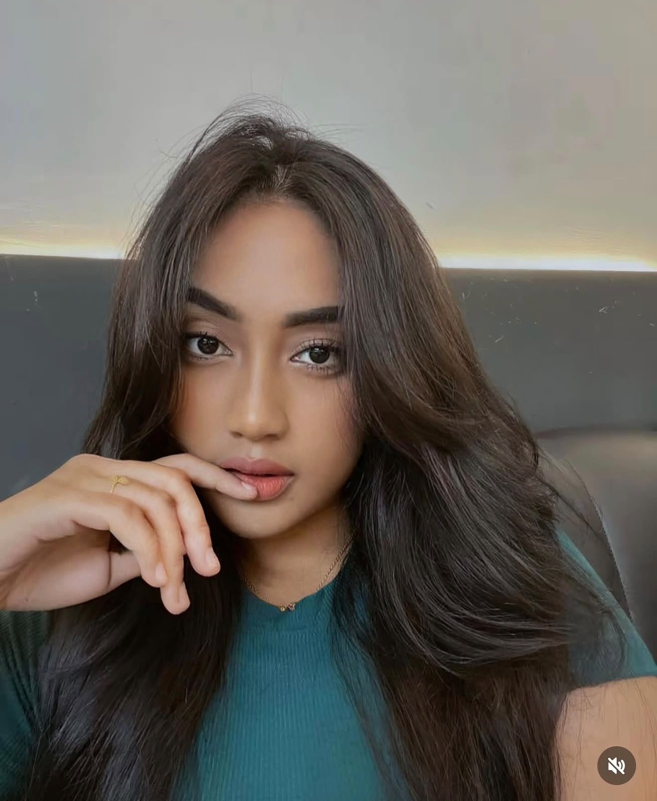 Mega Jolina escort in Singapore