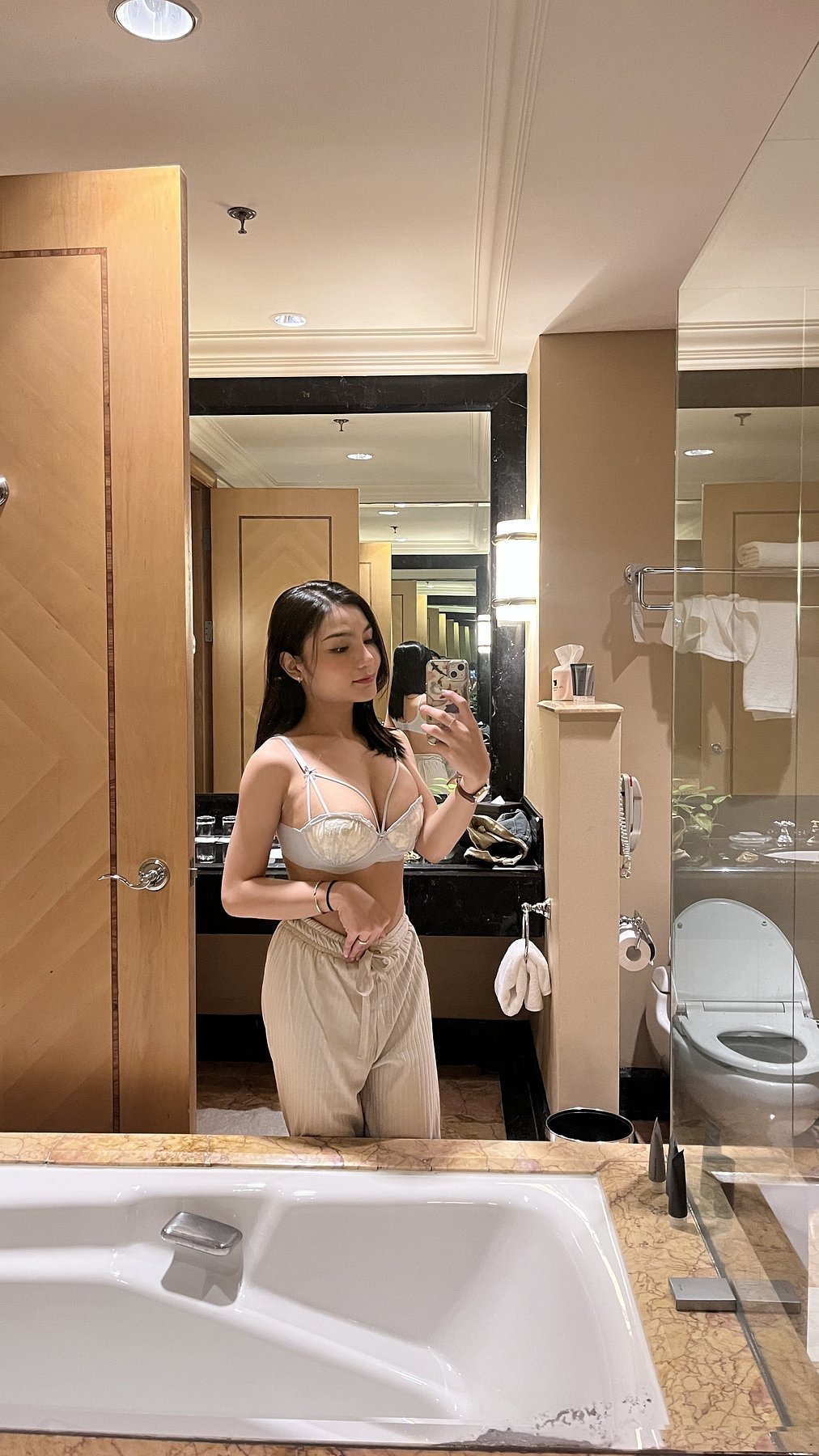 Devita escort in Jakarta