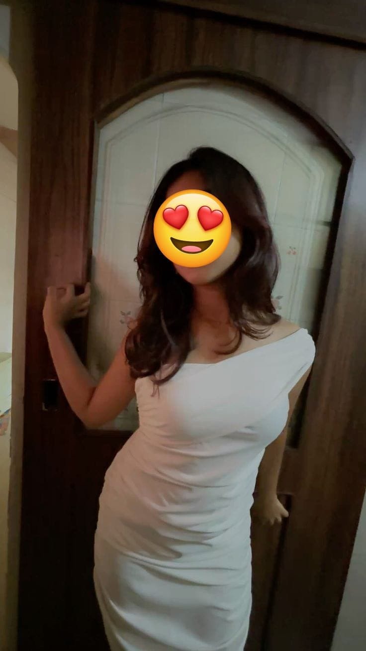 Pihu High Profile Genuine Service Ahmeda escort in Ahmedabad