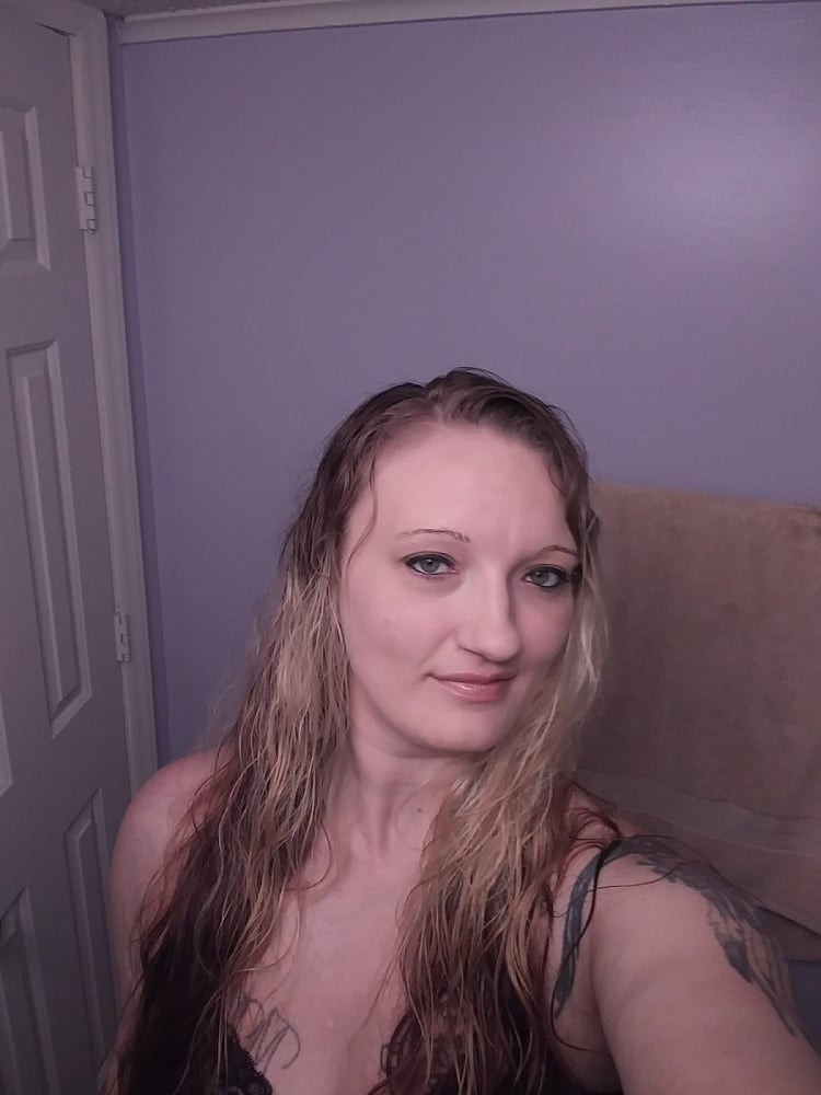 Charlotte photo 3