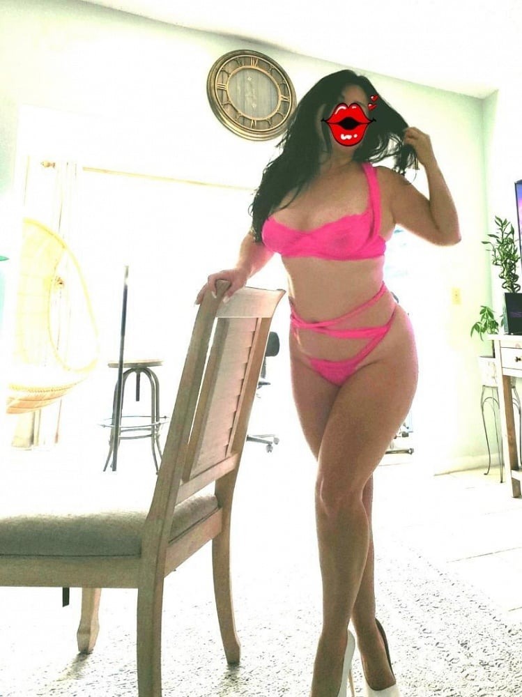 AlianaSensual escort in West Palm Beach