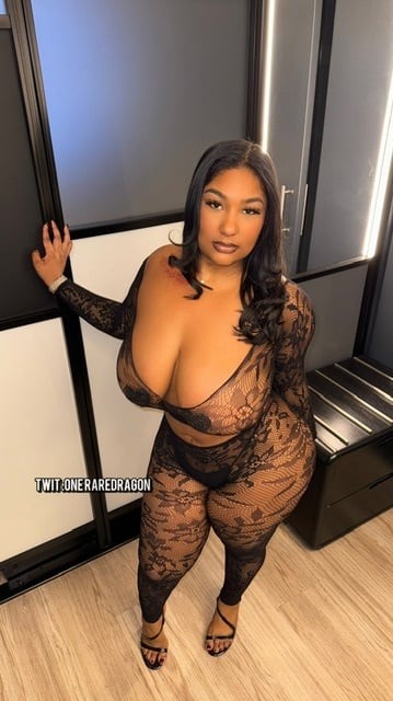 Elegant Jasmine escort in Austin