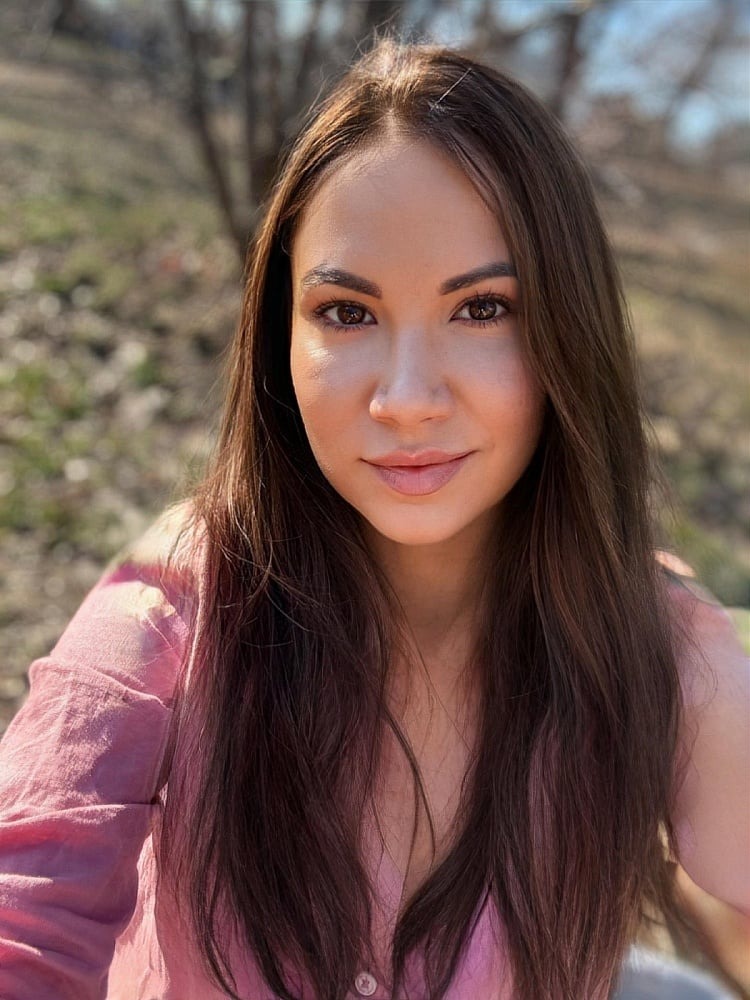 vera letoile escort in New York City