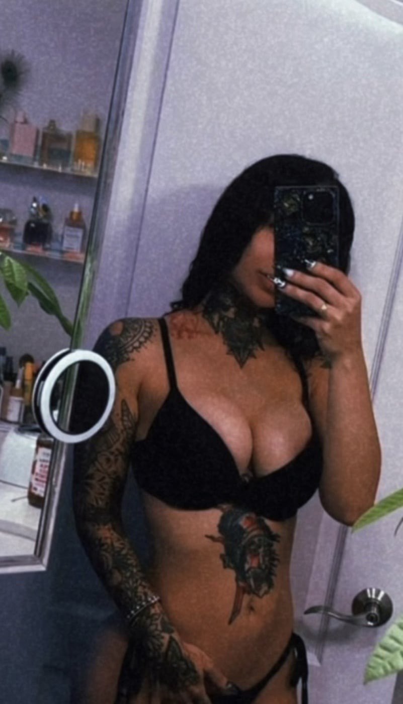 Akira escort in Los Angeles