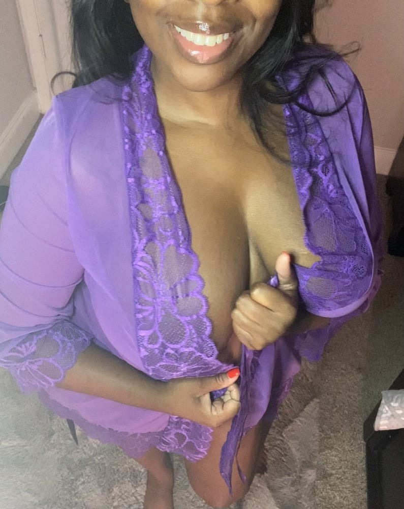 LuxuryTouchByKia escort in Atlanta