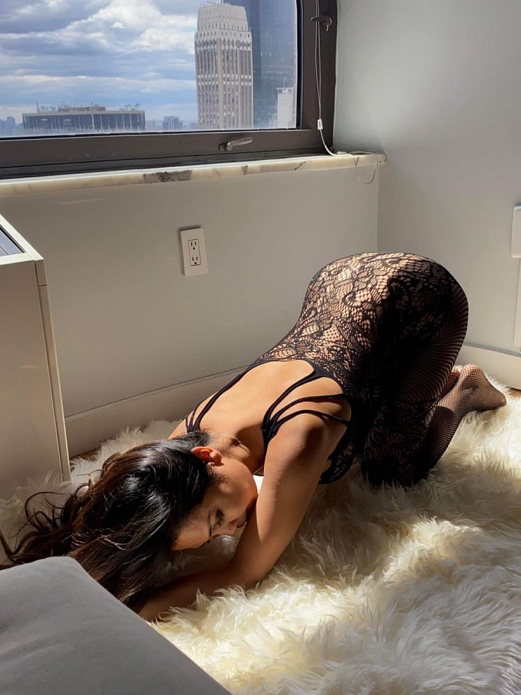 Vivi BostonBrookline escort in Boston