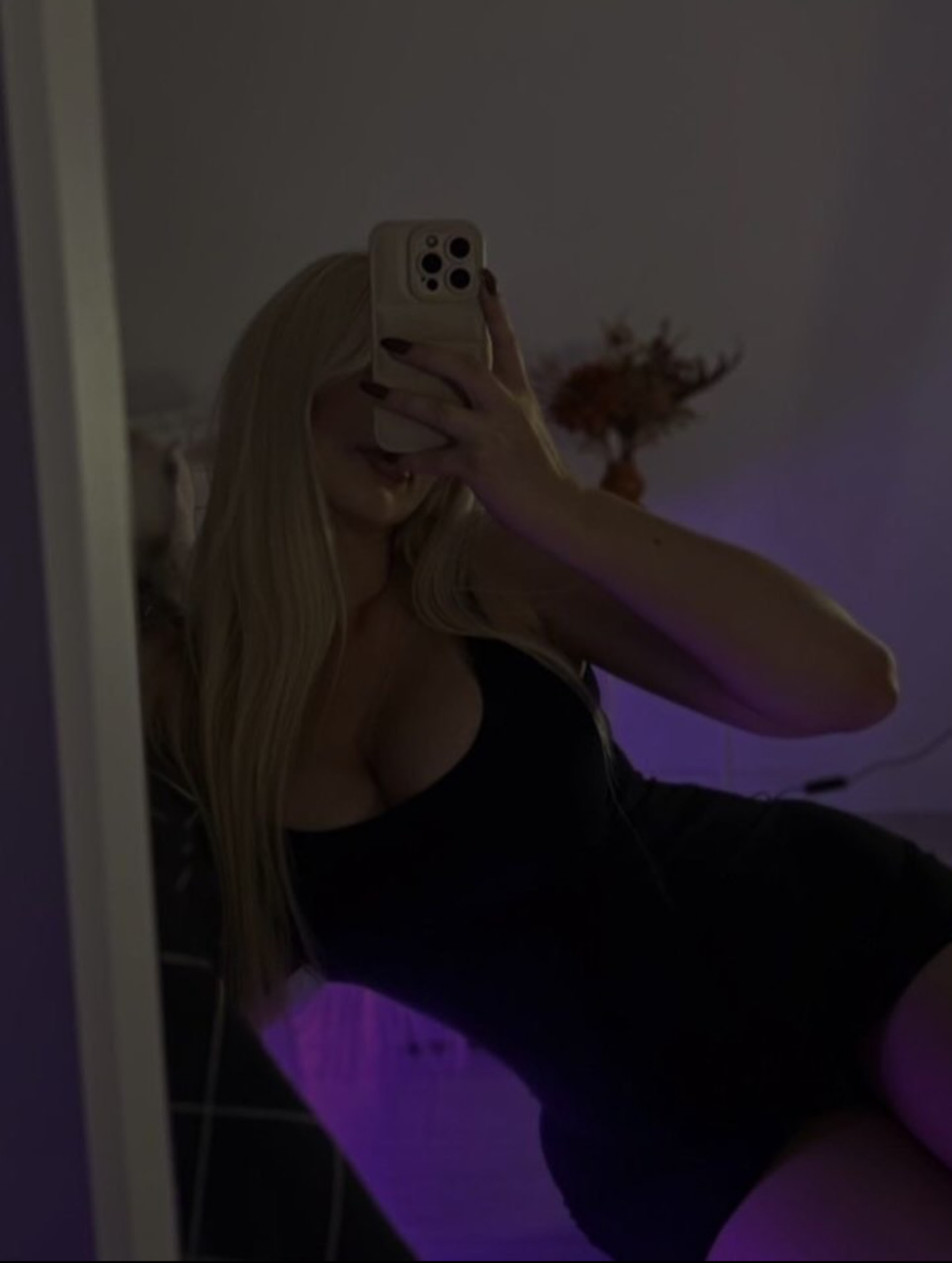 Sintia escort in Riga