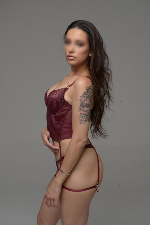 Ginger escort in Berlin