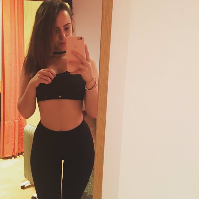 Vxwannnthed escort in Dubai