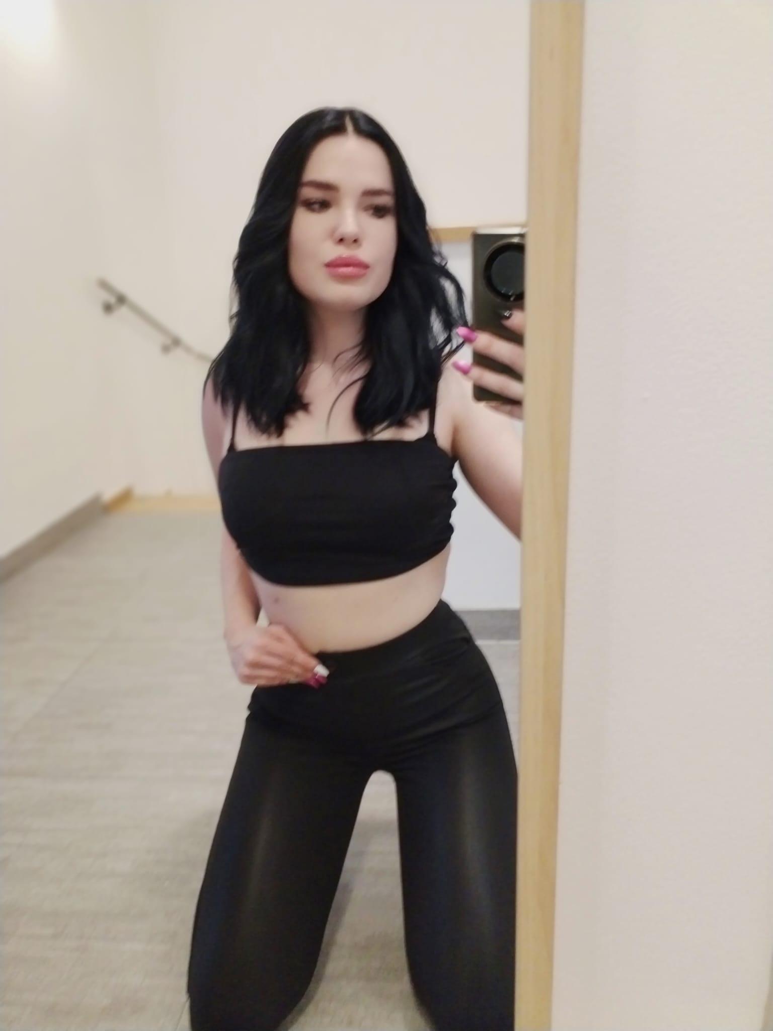Lena escort in Wrocław