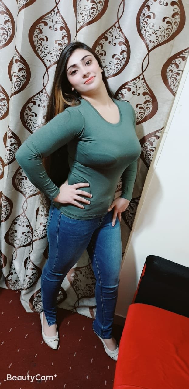 Garima Busty Girl escort in Dubai