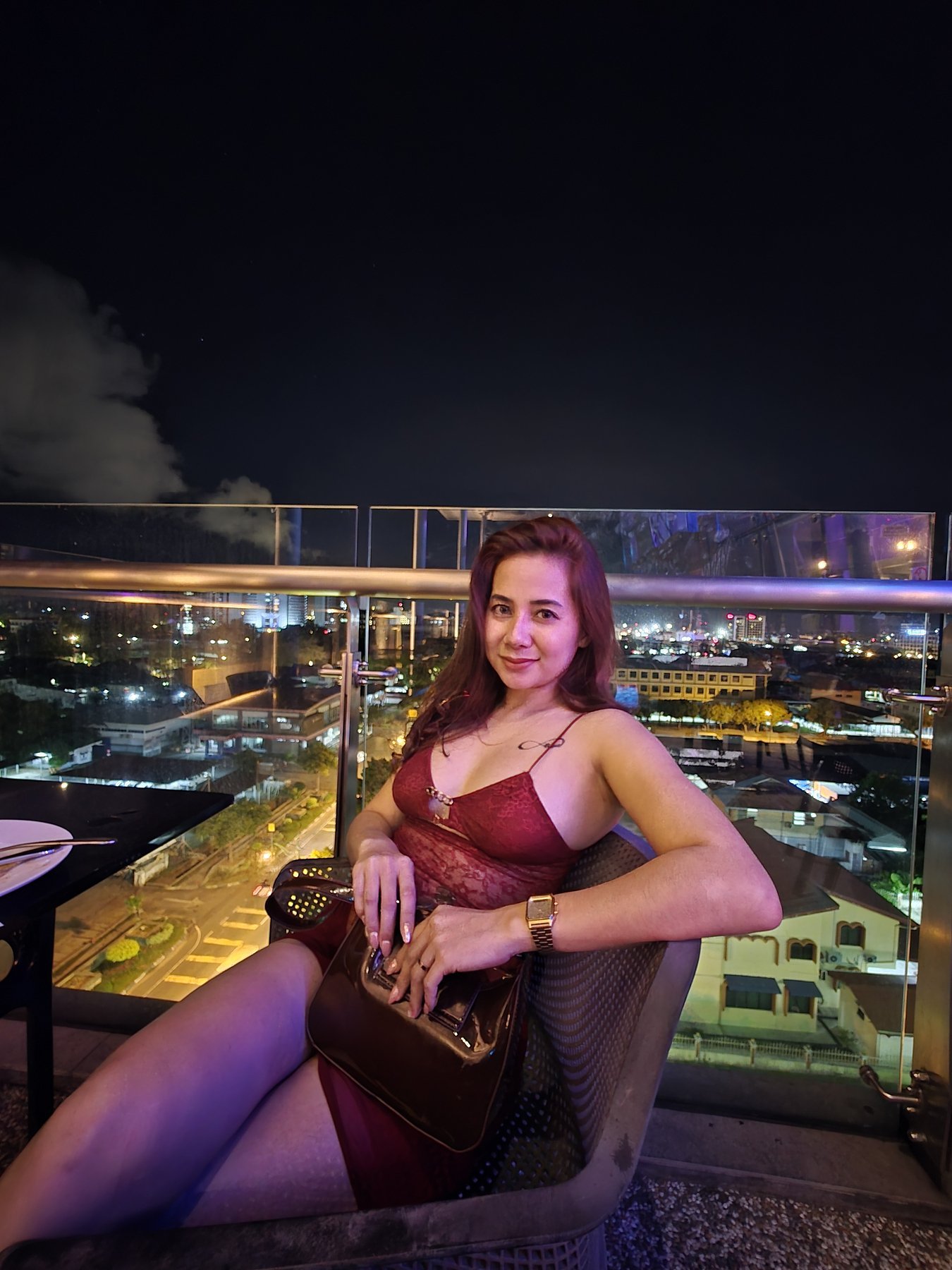 Ezra escort in Singapore