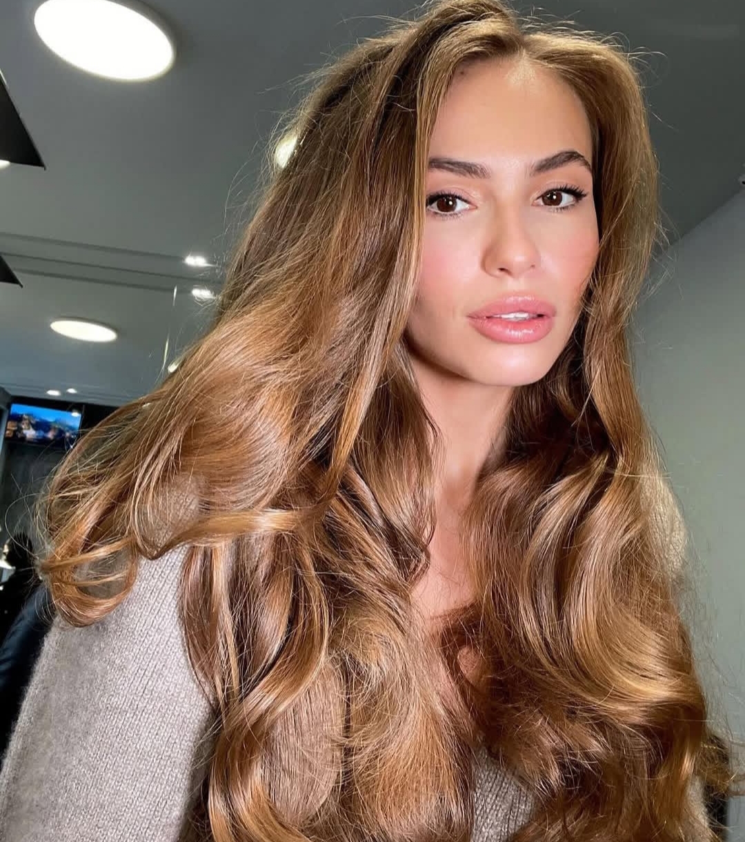 STEFANI escort in Paris