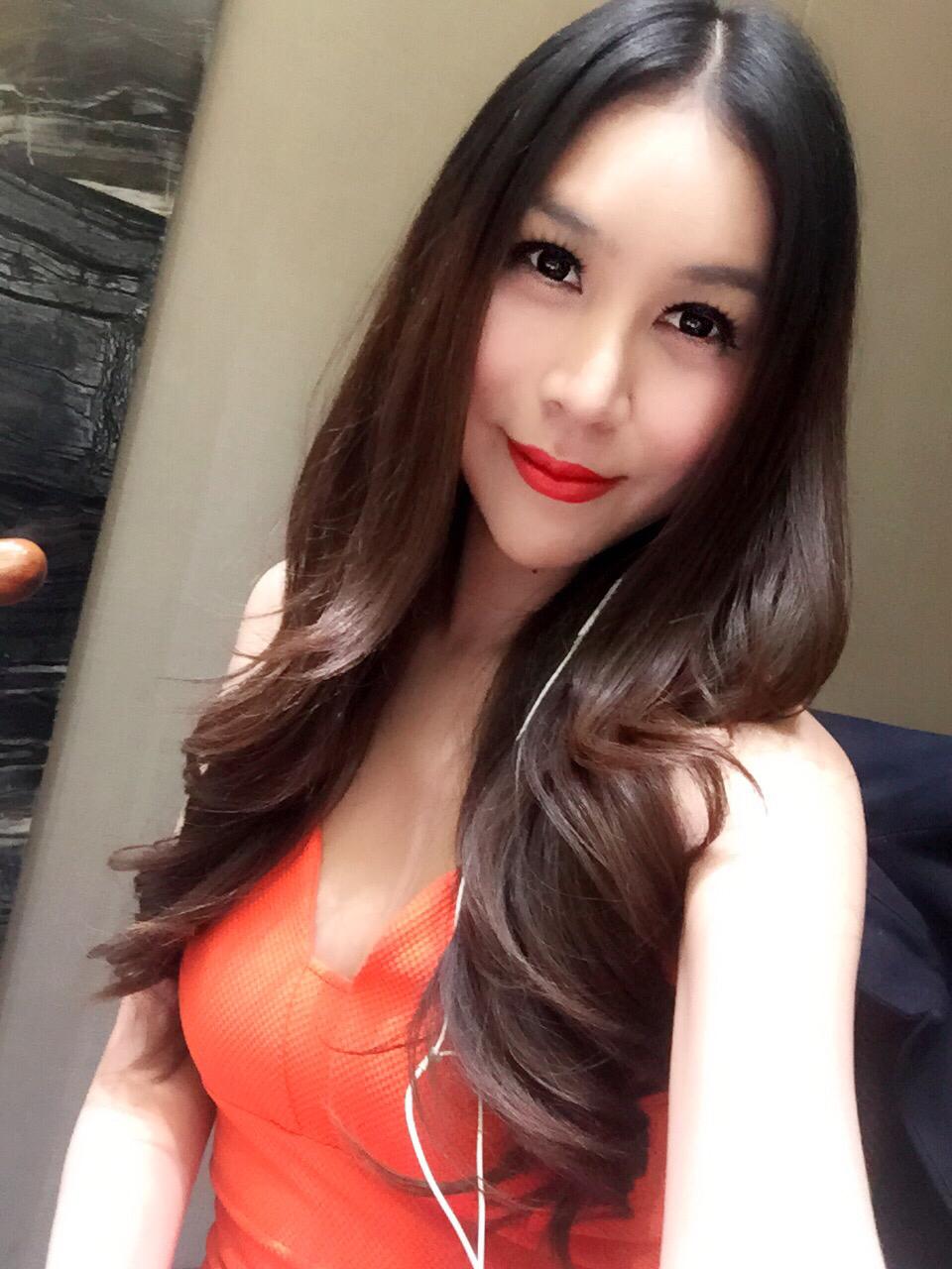 SINDREA escort in Istanbul