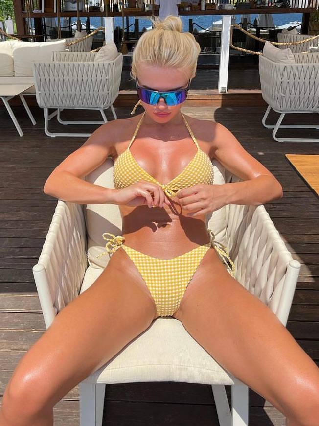 Nastia escort in Istanbul