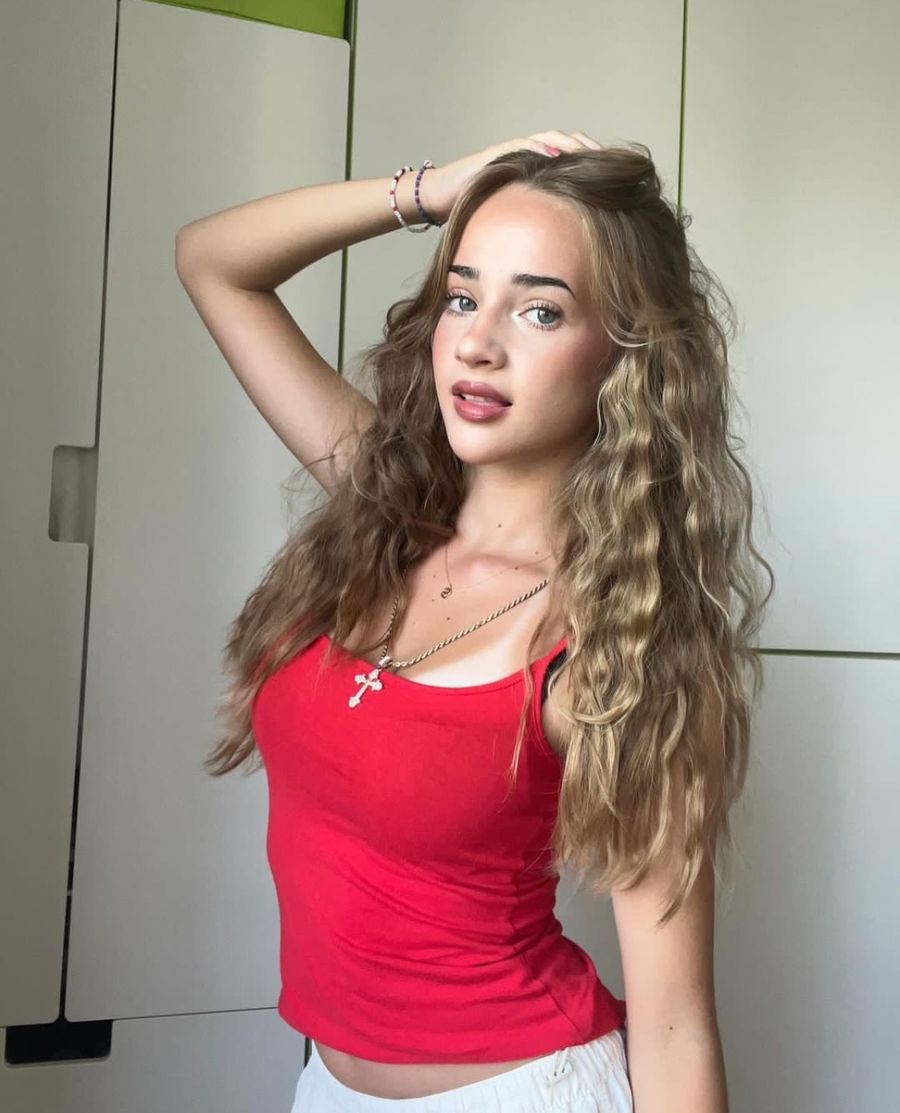 CAITLIN escort in Paris