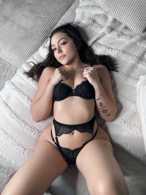 Charlotte escort in Cannes