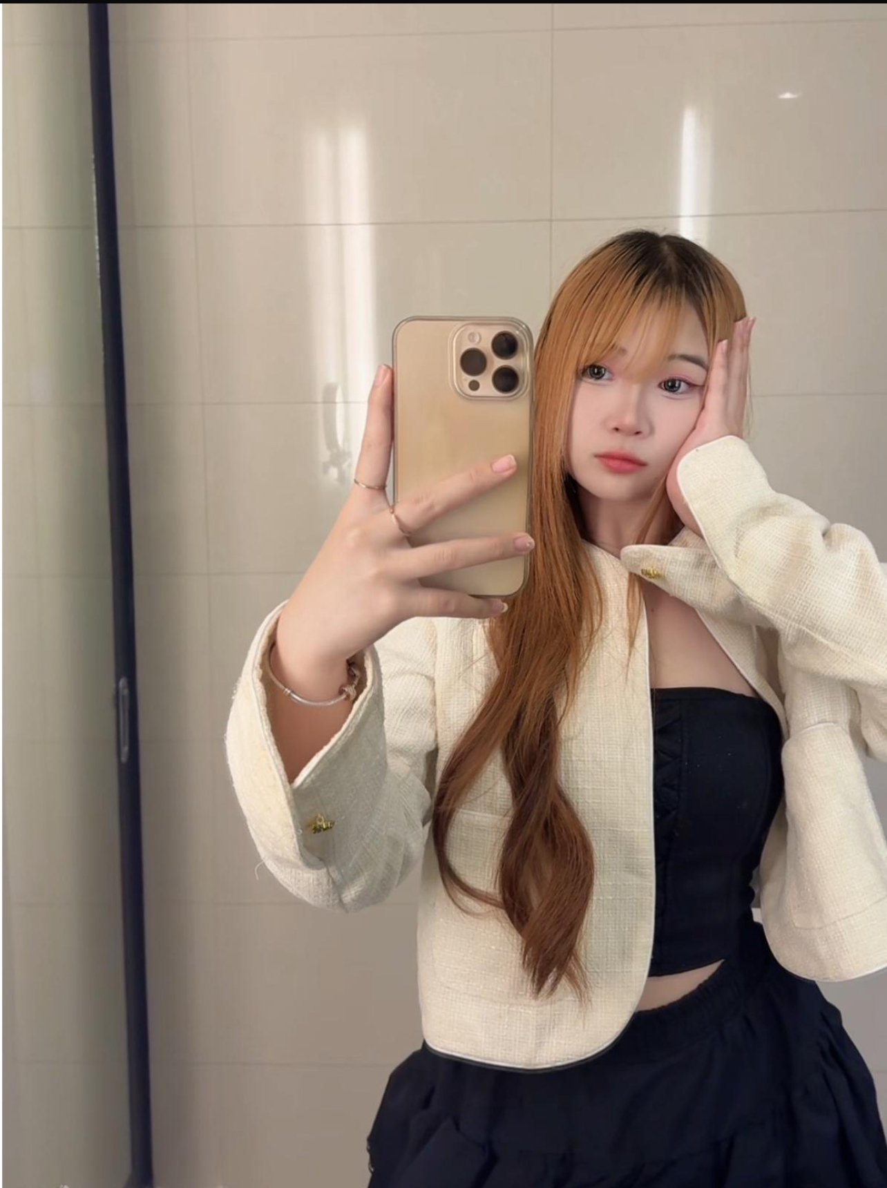Rinda baby 19 escort in Bangkok