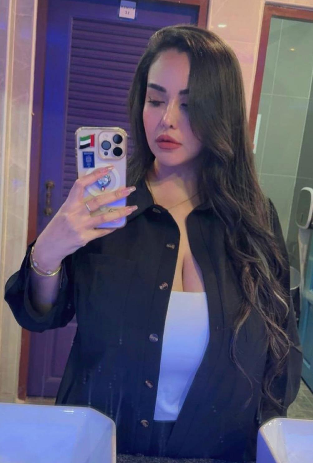 Bowza escort in Phuket