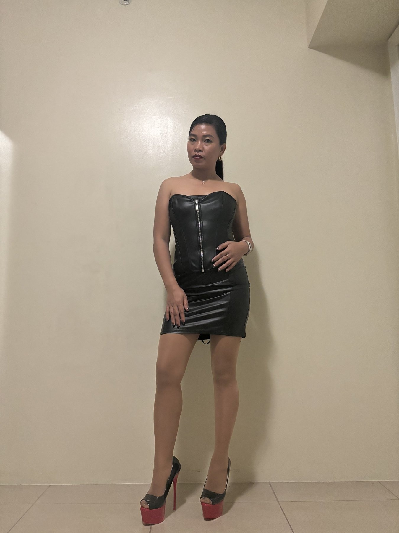 Queen Sierra escort in Makati City