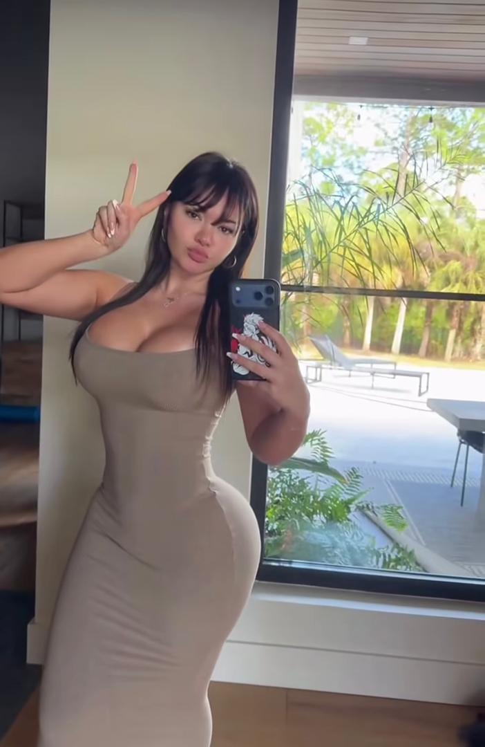 Stella escort in Heraklion