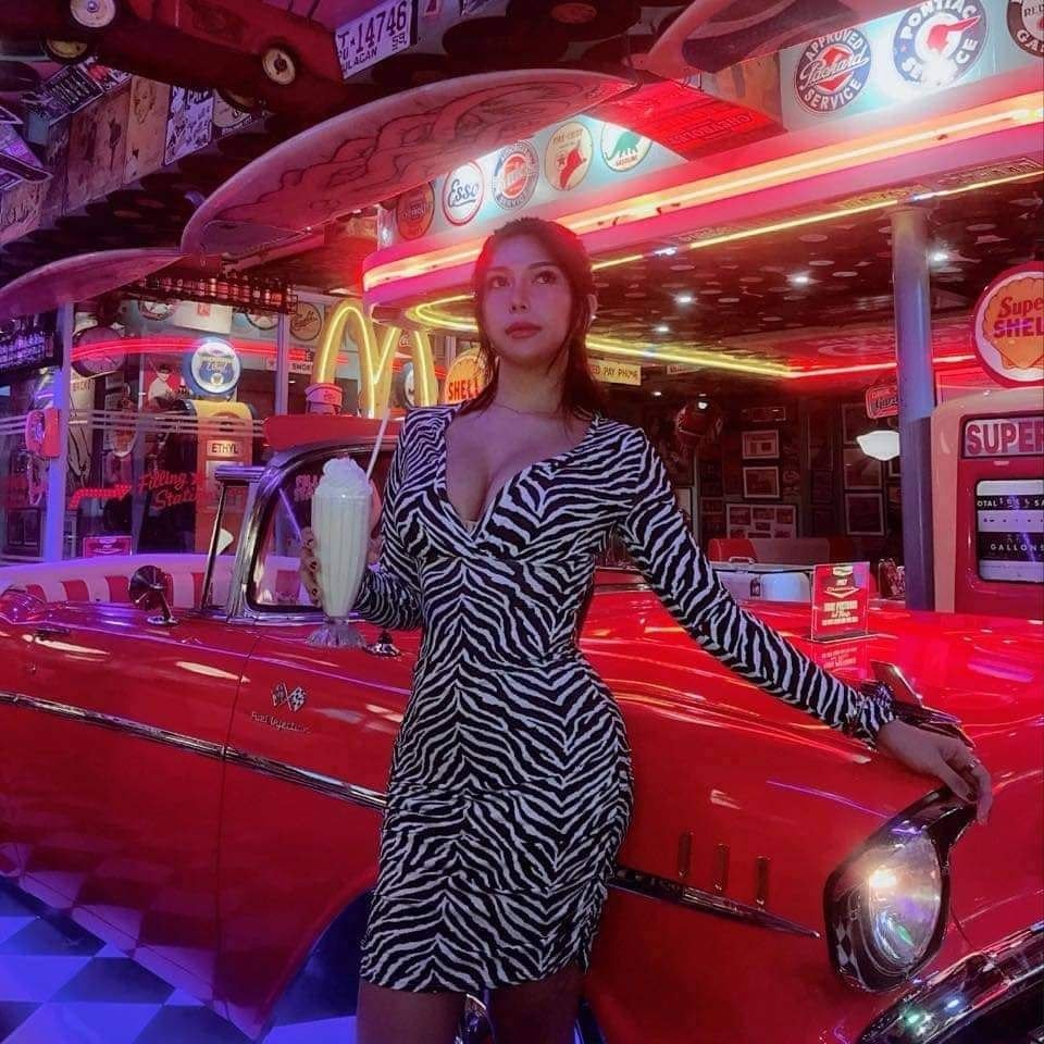 Andee escort in Manila