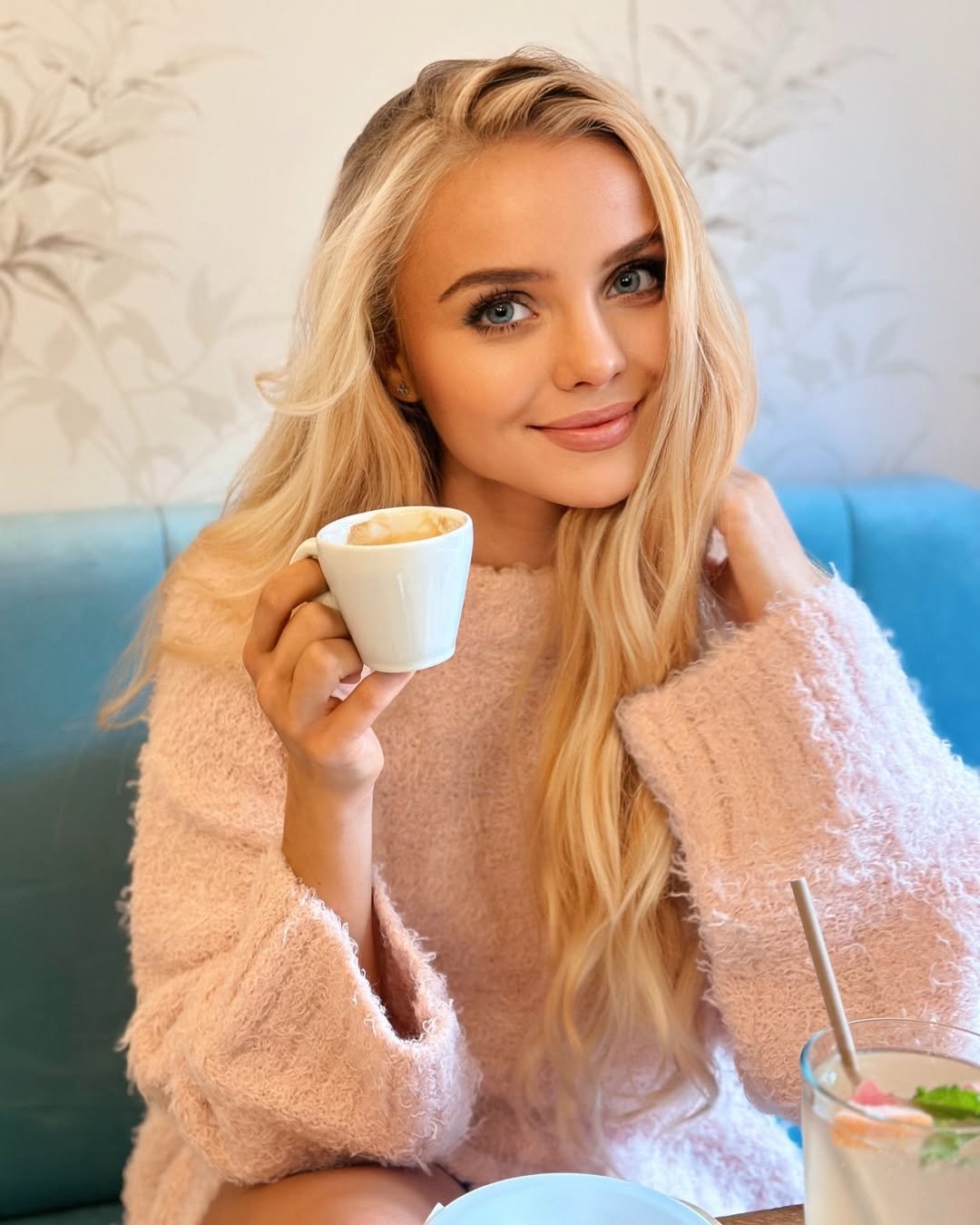 KORBI escort in Paris