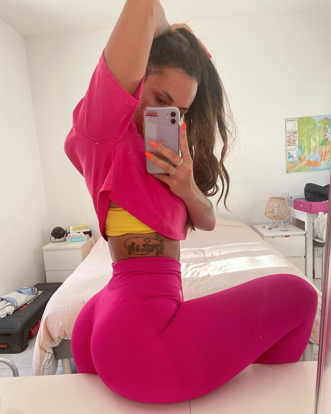 Paulaa escort in Antwerp