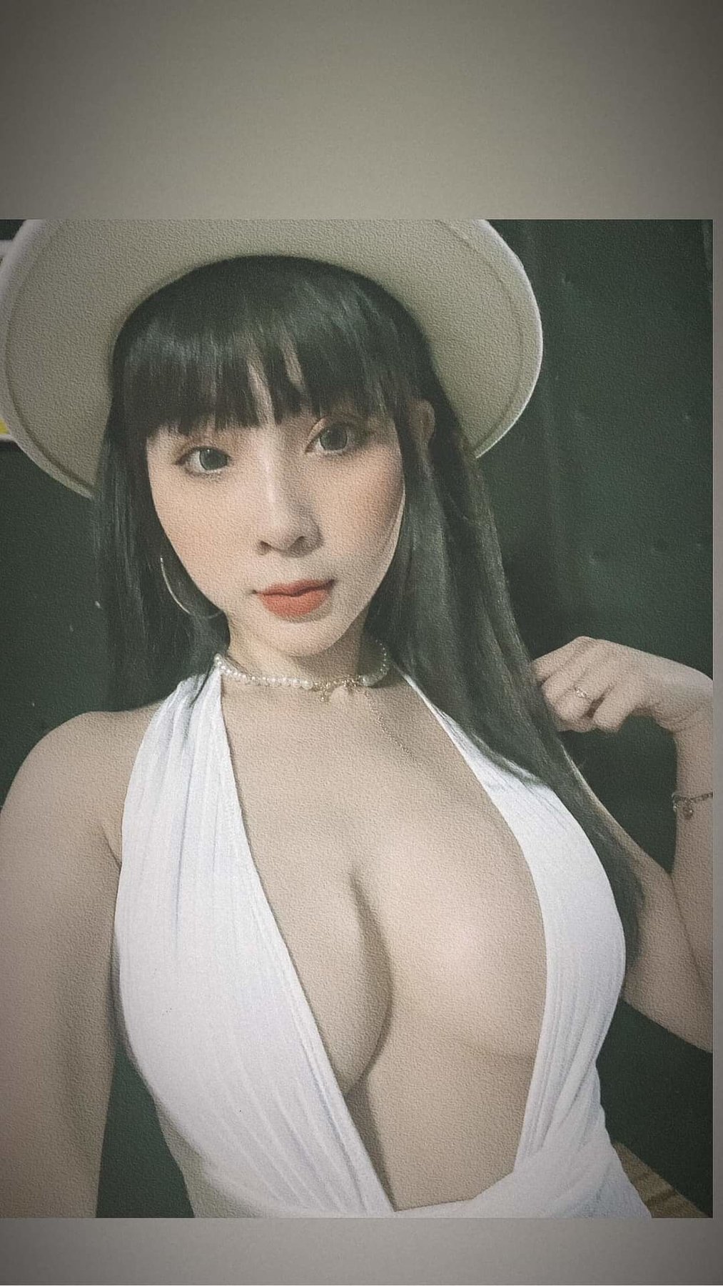 Felicia escort in Da Nang