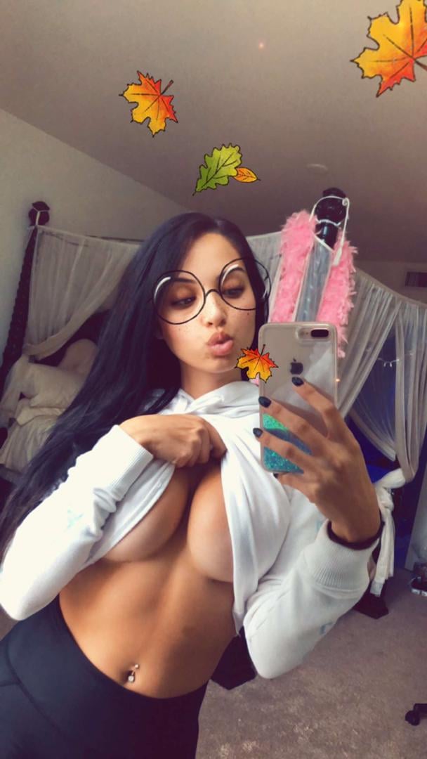 Bonila escort in Zagreb