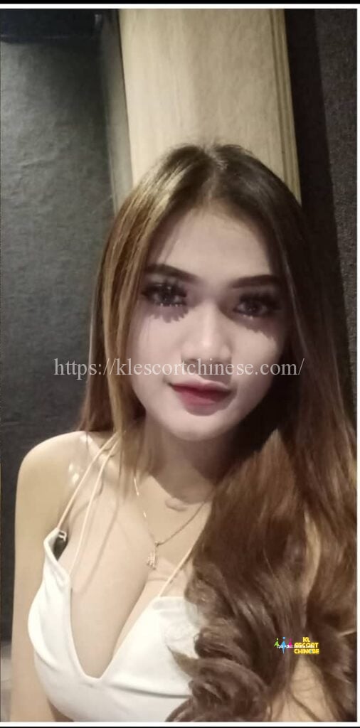 Yati escort in Sunway