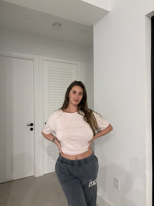 Lina escort in Nürnberg