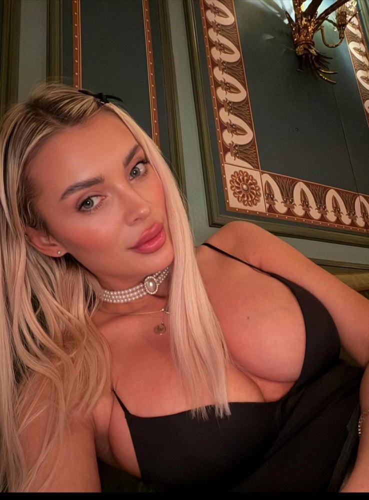 Serene escort in London