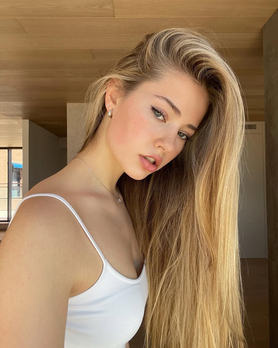 YUFEM escort in Paris
