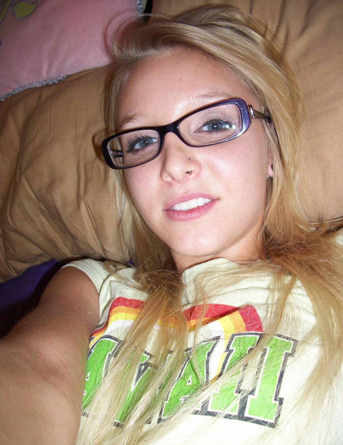 Sonia escort in Vancouver
