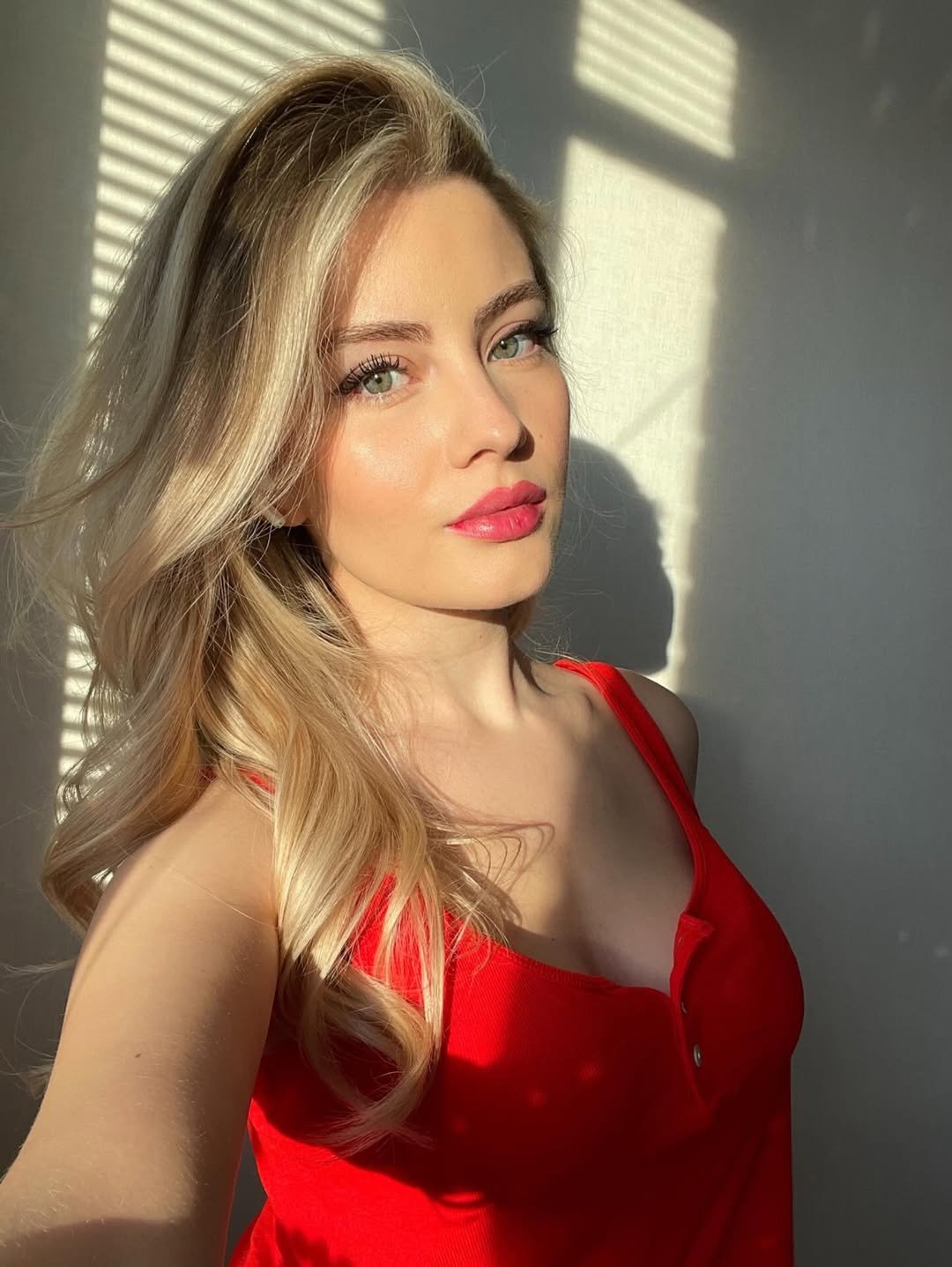 MANINI escort in Paris