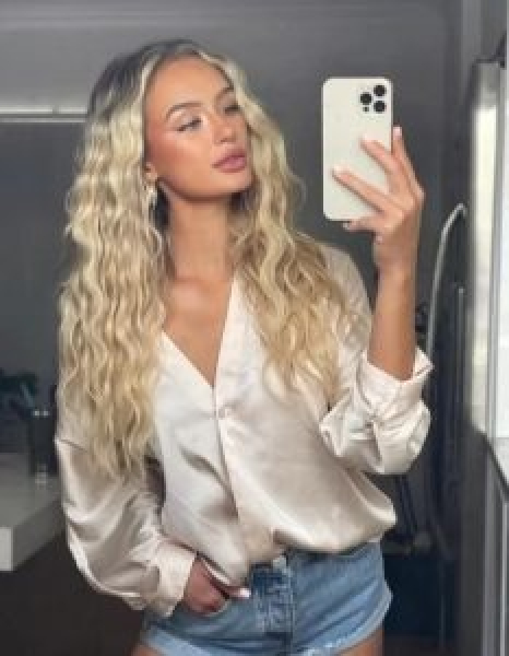 estee escort in Amsterdam