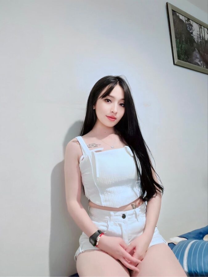 Meena escort in Johor Bahru