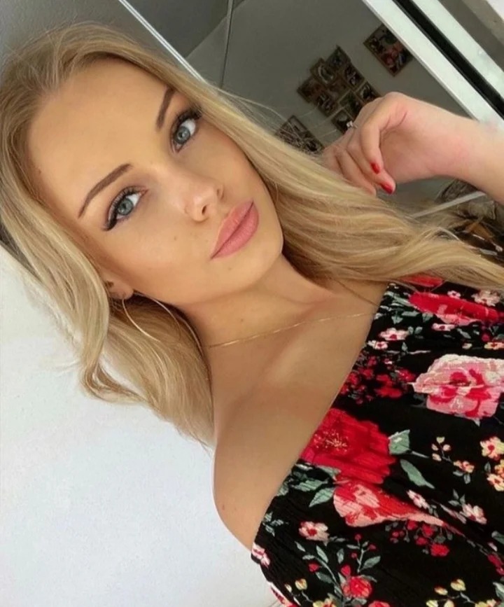 Vika escort in Kiev